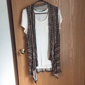 Geometric printed vest